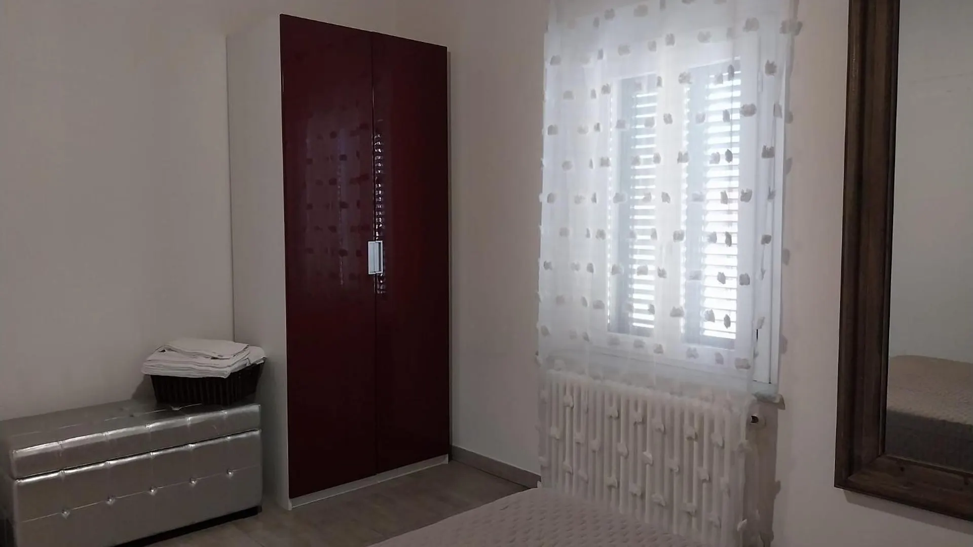 Toscana Appartamento Di Charme Con Due Camere, Due Bagni E Terrazza In Posizione Centralissima Cecina  0*, Cecina (Livorno)