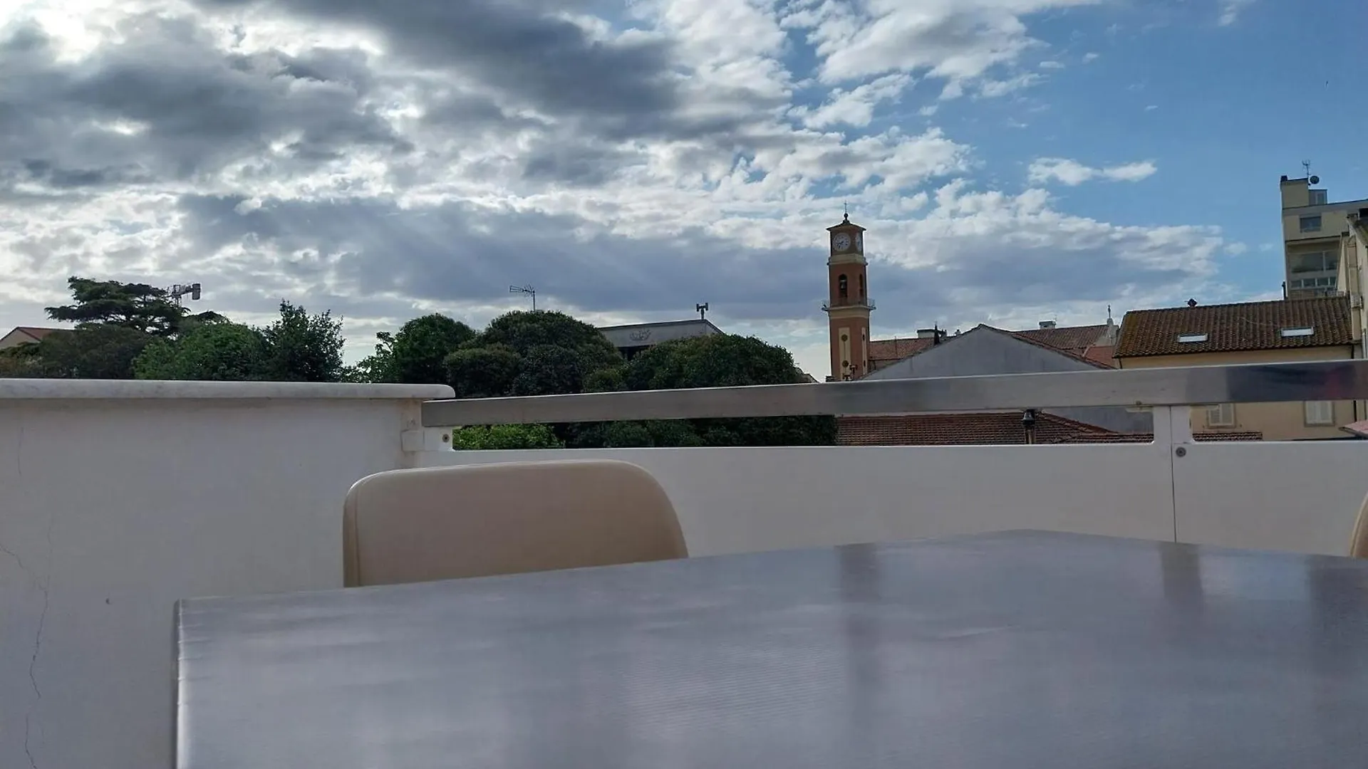 Toscana Appartamento Di Charme Centralissimo Con Due Camere E Due Bagni E Terrazza A 2 K Dal Mare Cecina  0*, Cecina (Livorno) Italy