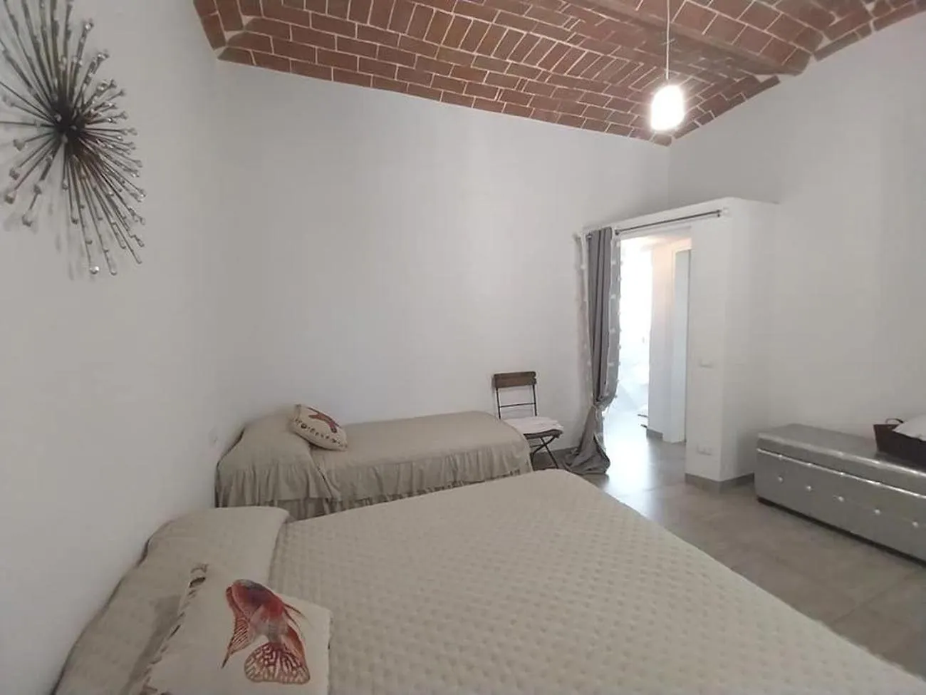 Toscana Appartamento Di Charme Con Due Camere, Due Bagni E Terrazza In Posizione Centralissima Cecina   Cecina (Livorno)