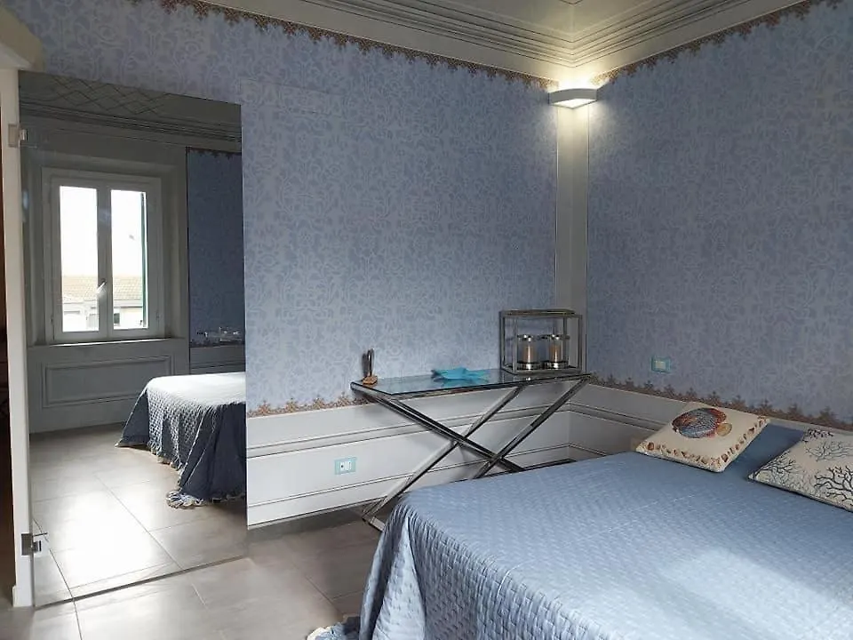 Toscana Appartamento Di Charme Centralissimo Con Due Camere E Due Bagni E Terrazza A 2 K Dal Mare Cecina  Apartment Cecina (Livorno)