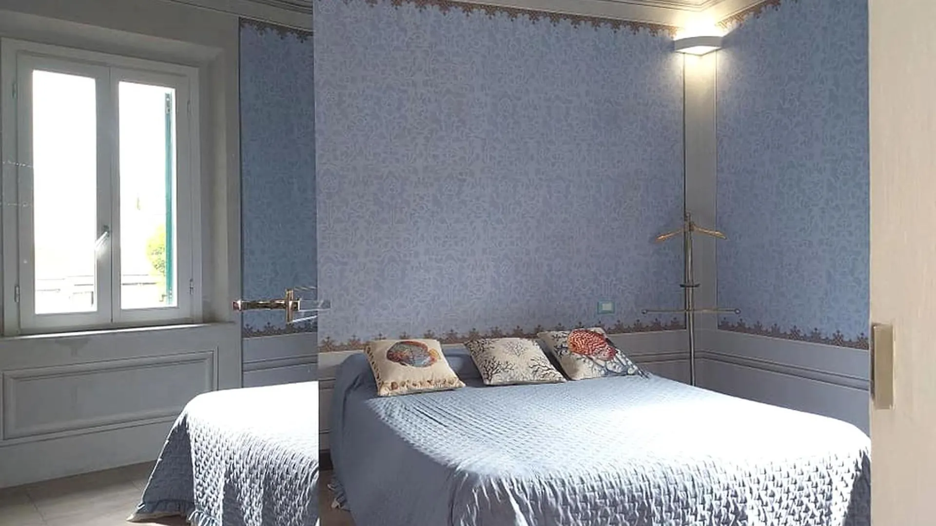 Toscana Appartamento Di Charme Con Due Camere, Due Bagni E Terrazza In Posizione Centralissima Cecina