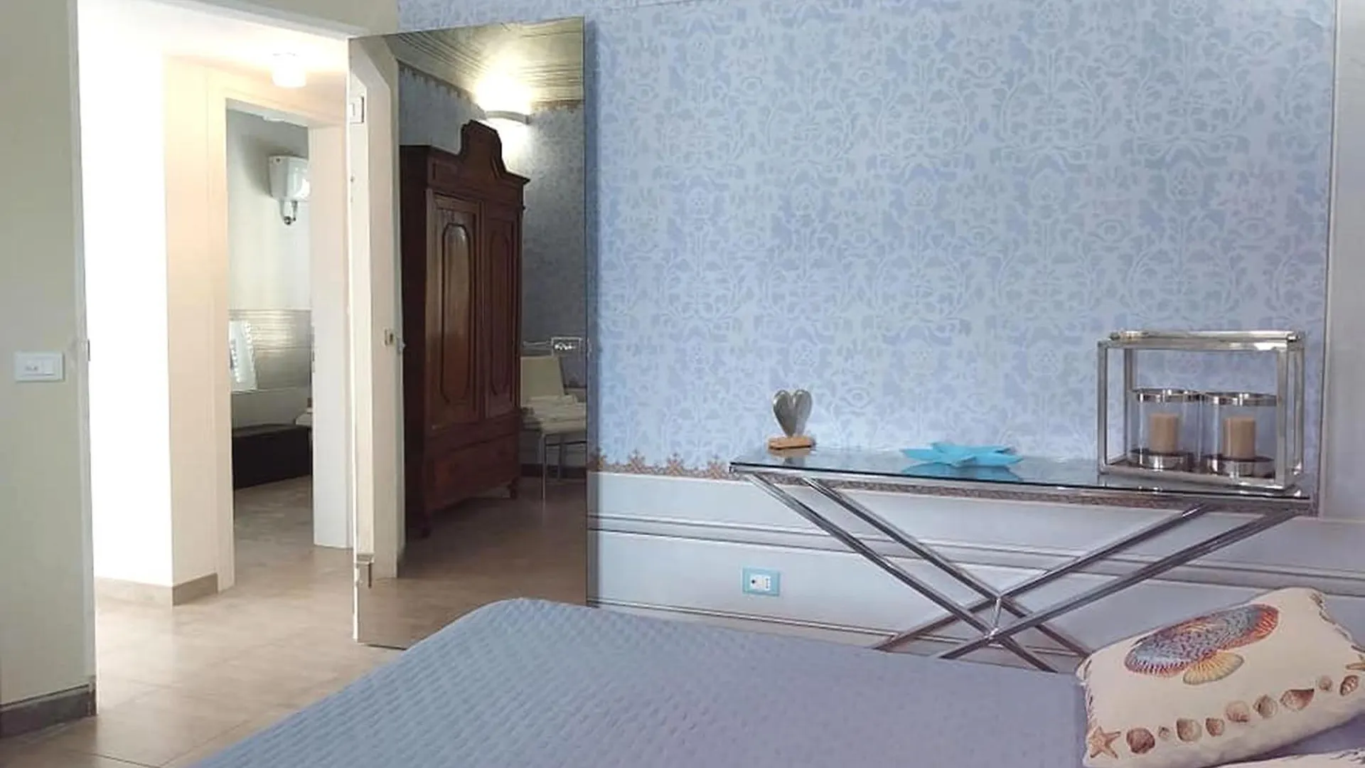 Toscana Appartamento Di Charme Con Due Camere, Due Bagni E Terrazza In Posizione Centralissima Cecina  Apartment Cecina (Livorno)